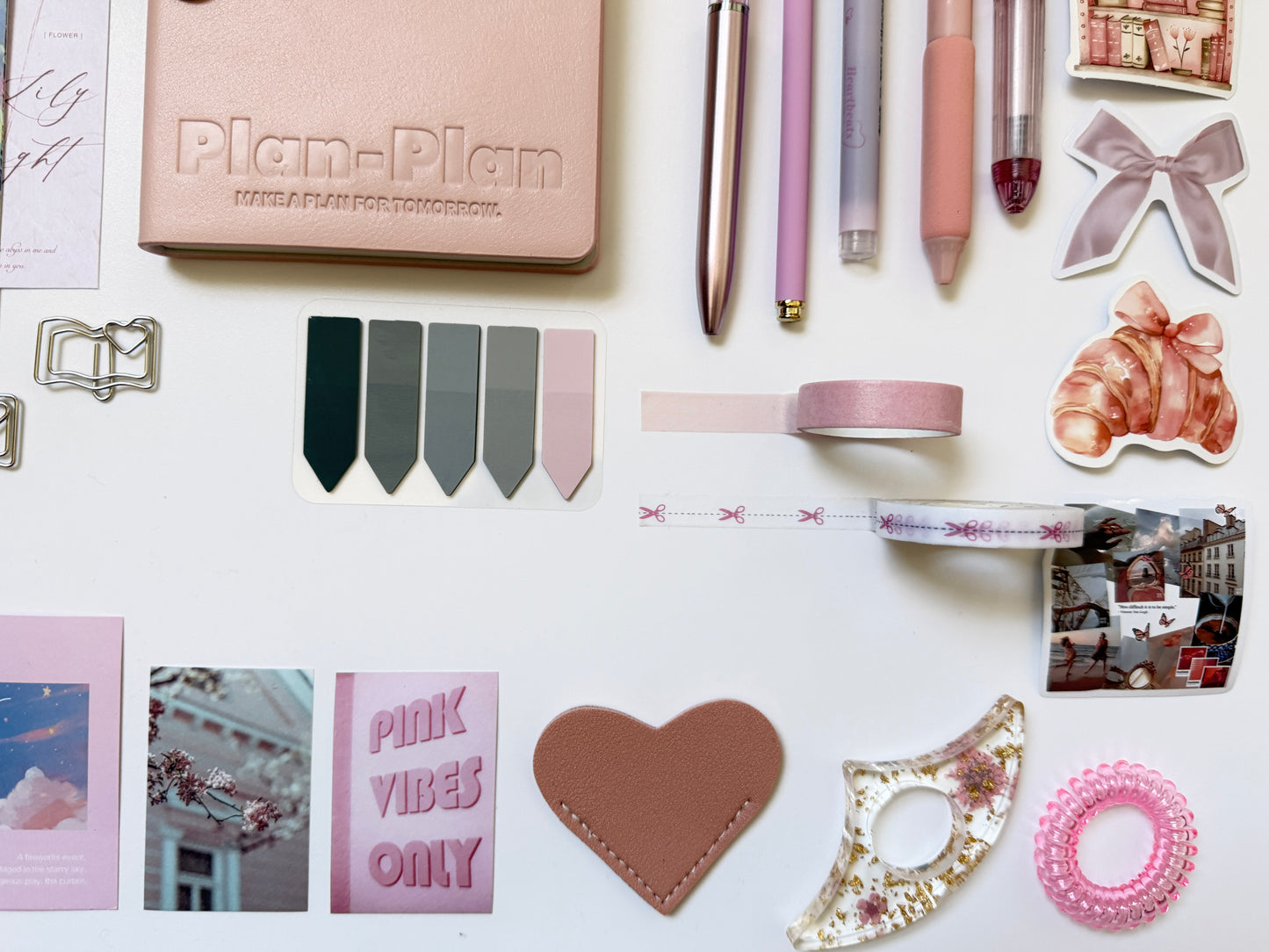 🩷 Pink Stationery Gift Box – Aesthetic Notebook & Pen Set for Students & Gifts